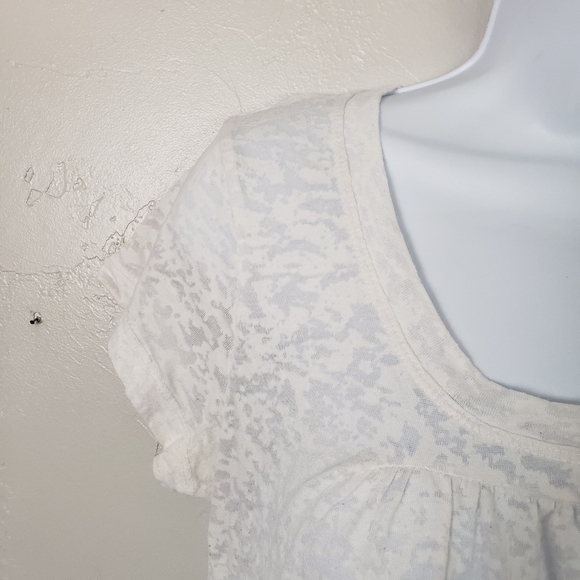 O'Neill Medium White Short Sleeve Shirt Burnout Basic Tee Semi-Sheer Top T-shirt - Picture 6 of 6